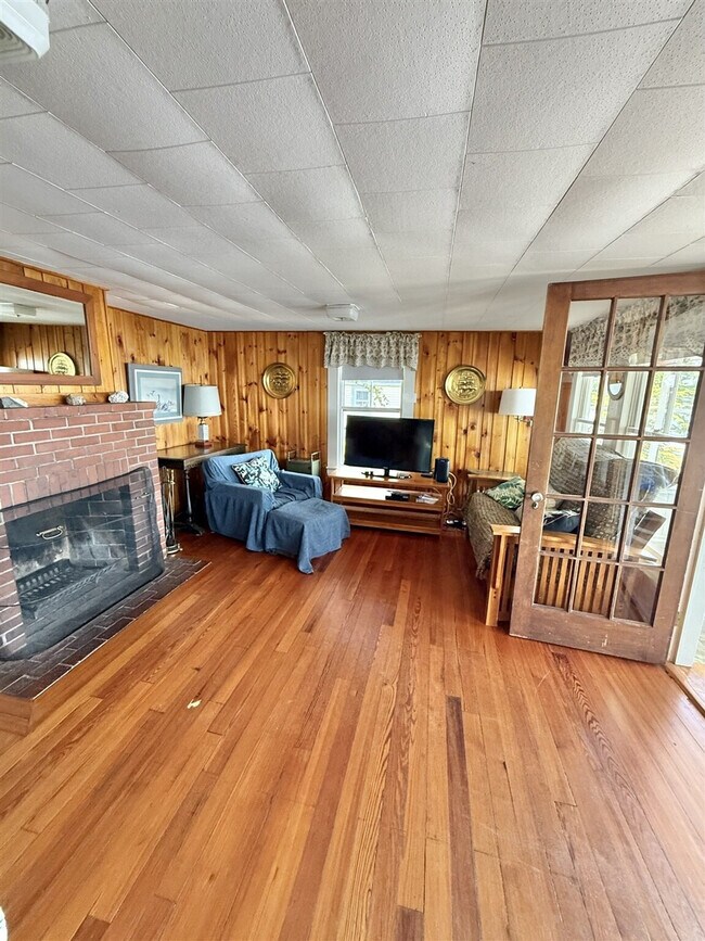 Building Photo - 66 Sebago Rd