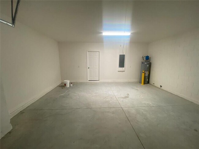 Building Photo - 5045 Sparkling Water Wy