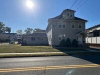 Building Photo - 215 Saddle River Rd