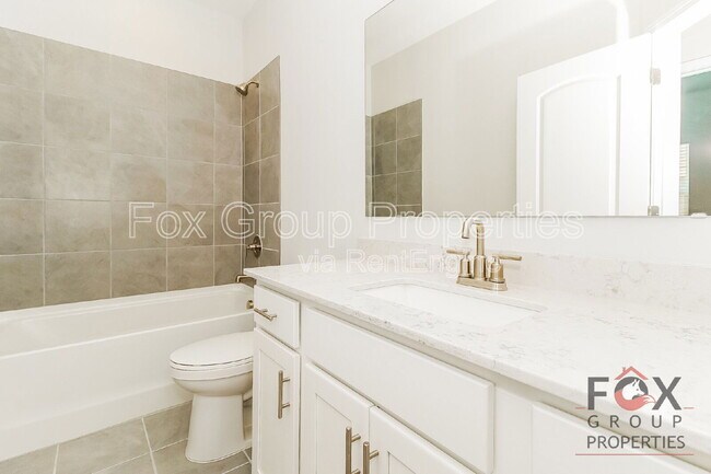Building Photo - 7109 Brookview Ln