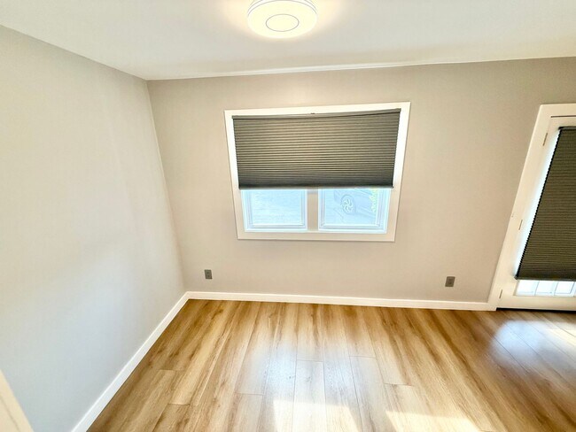 Building Photo - Meridian Apartments