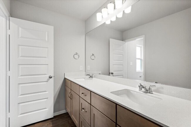 Building Photo - 2709 Towy Rd