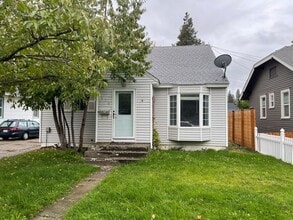 Building Photo - ***Half Off Move In Special***