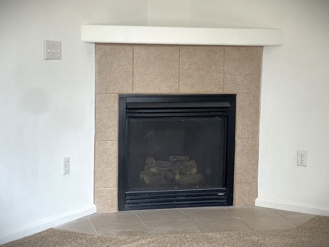 Building Photo - 3906 Charles St