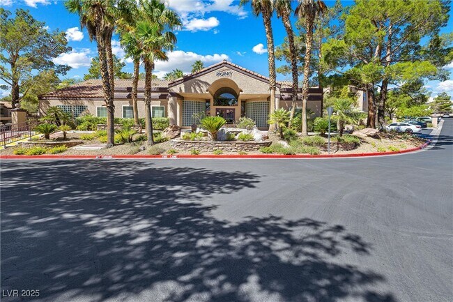 Building Photo - 9325 W Desert Inn Rd