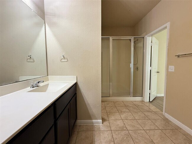Building Photo - 11112 Dawes Pl