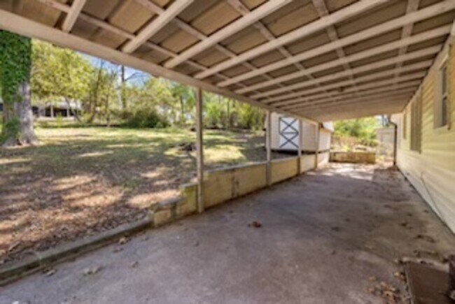 Building Photo - 1153 Linwood St