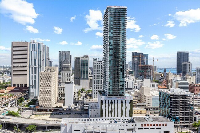 Building Photo - 350 S Miami Ave
