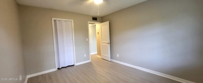 Building Photo - 600 Domenico Cir