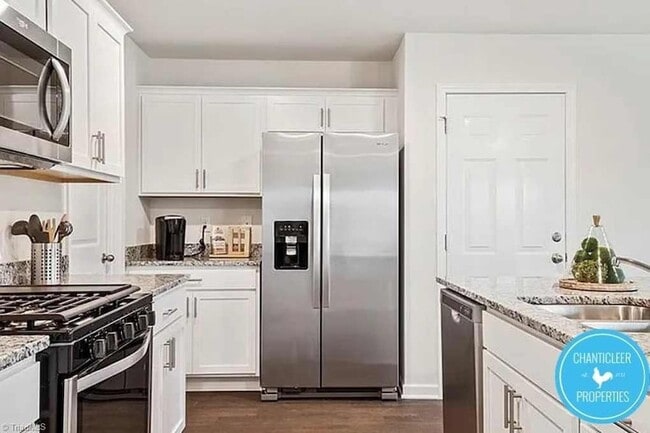 Building Photo - 1915 Puffin Dr