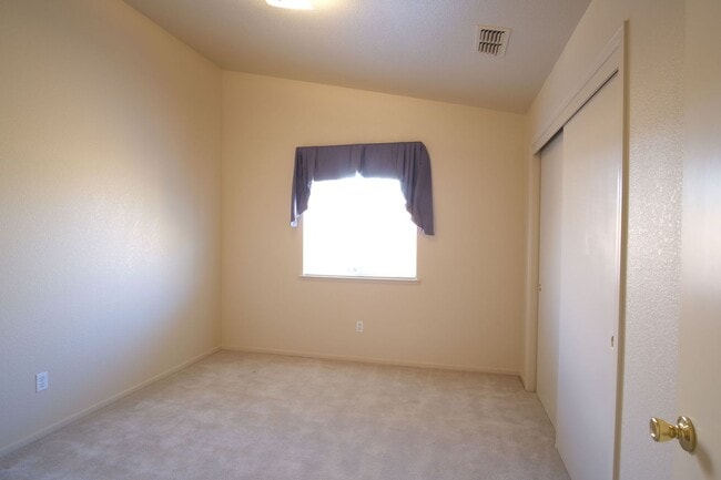 Building Photo - Charming Ceres Home with a spacious backyard!
