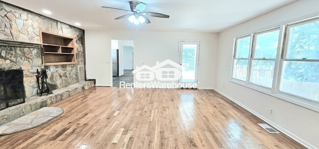 Building Photo - 10500 Rivertown Rd