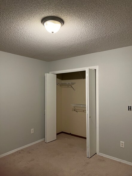 Building Photo - 9934 E Kinkaid Cir