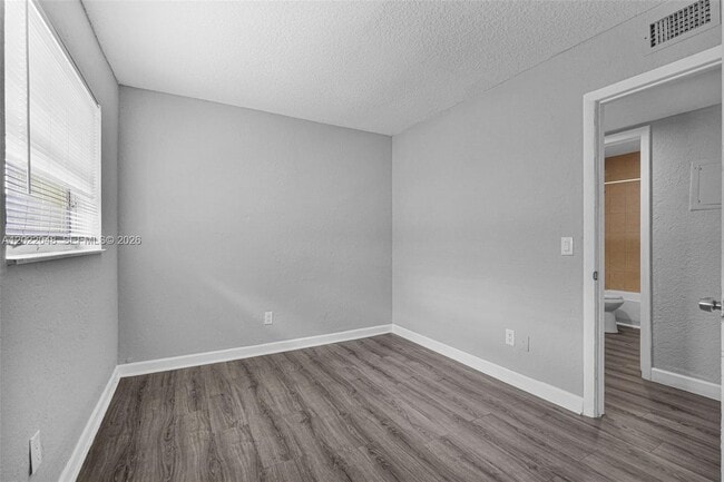 Building Photo - 400 NW 65th Ave