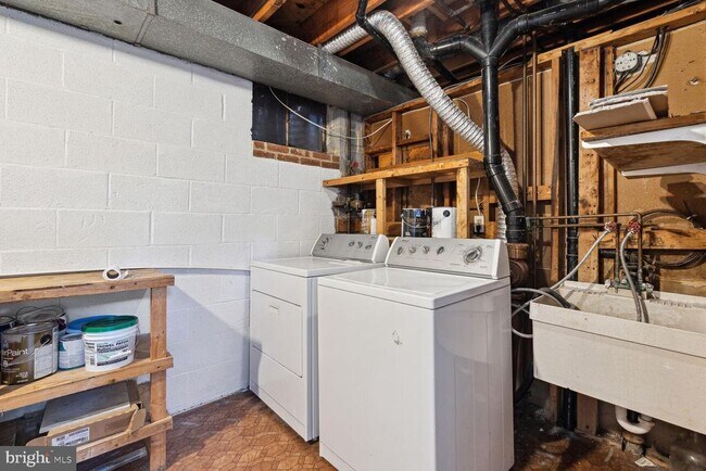 Building Photo - 11512 Alcinda Ln