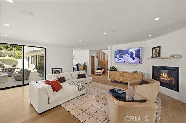 Building Photo - 228 W Avenida Cordoba