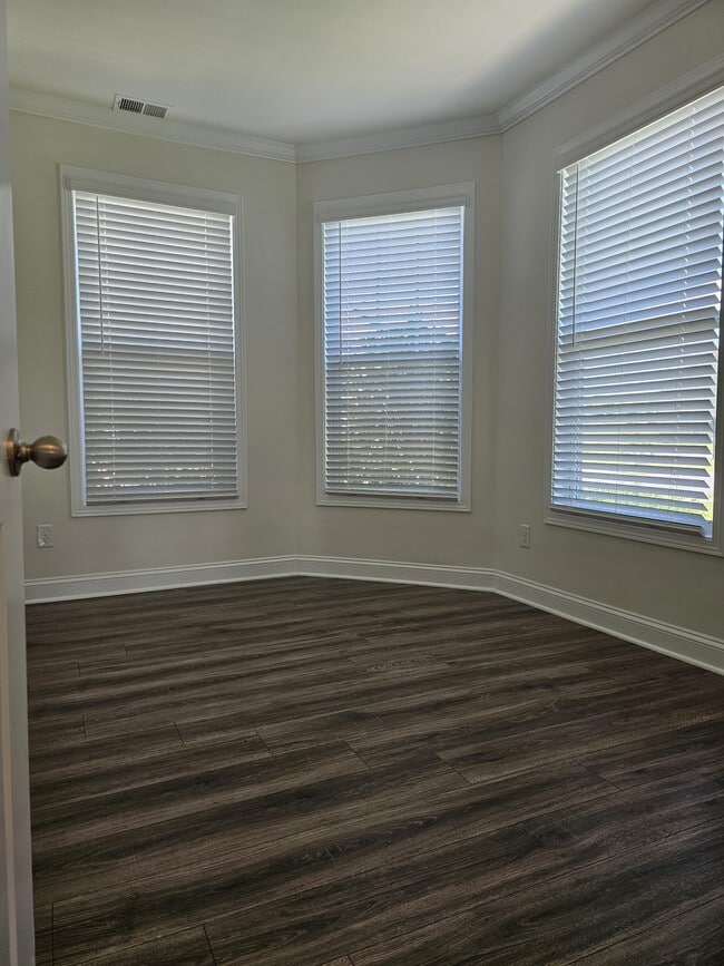 Building Photo - 422 Yellow Fox Rd