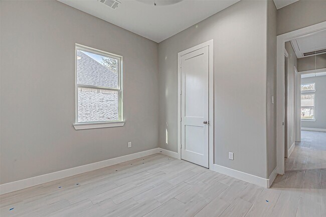 Building Photo - 3635 Needville Ave