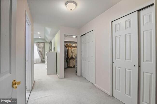 Building Photo - 20 Jasmine Rd