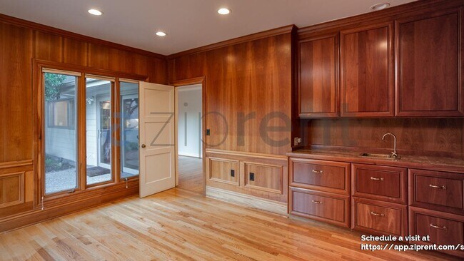 Building Photo - 16000 Greenwood Rd