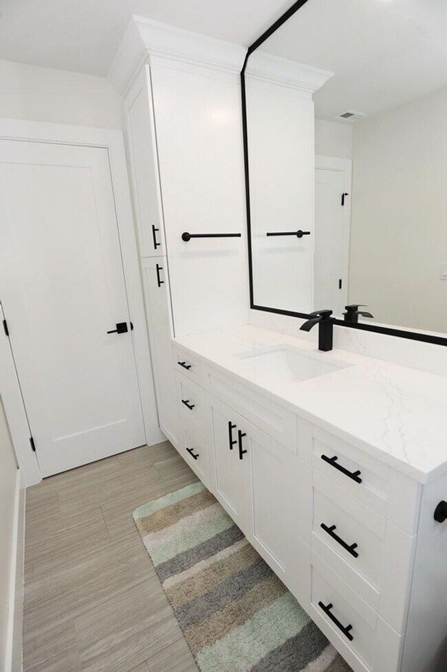 Building Photo - ANNUAL RENTAL Naples Park 3 Bedroom // 2 Bathroom Single Family Home