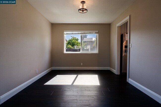 Building Photo - 1359 Shade Oak Ln