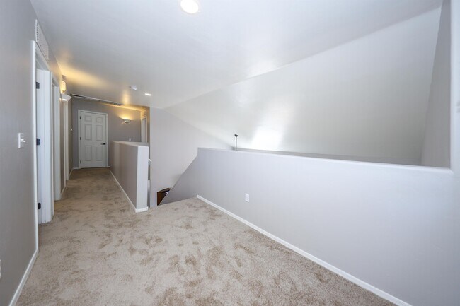 Building Photo - 12665 E Nona Ln