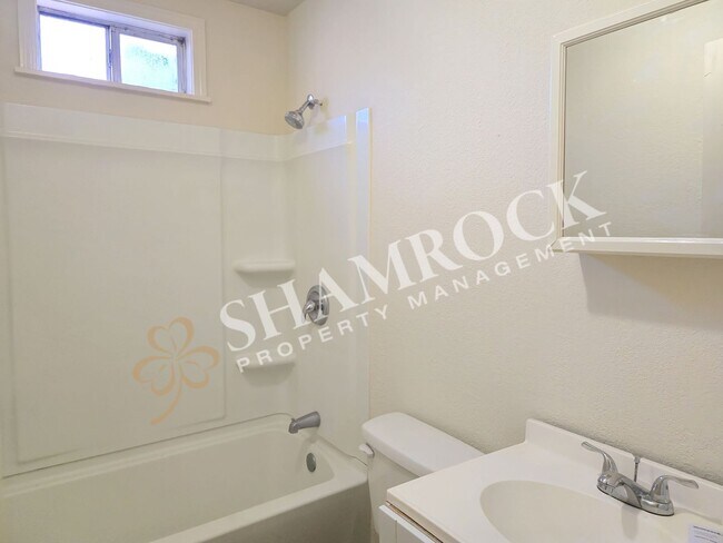 Building Photo - Central Waco Charm