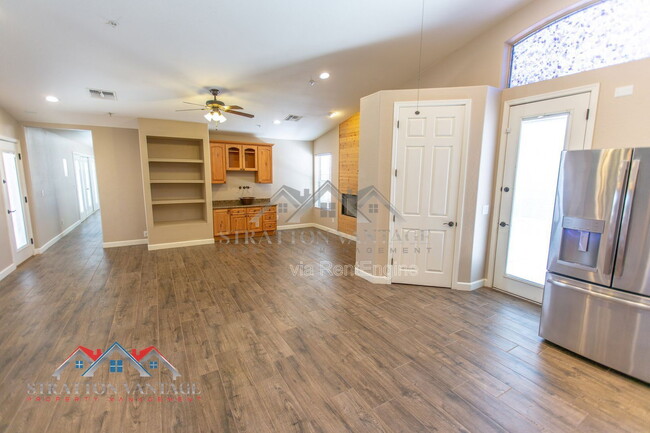 Building Photo - 38414 N 12th St