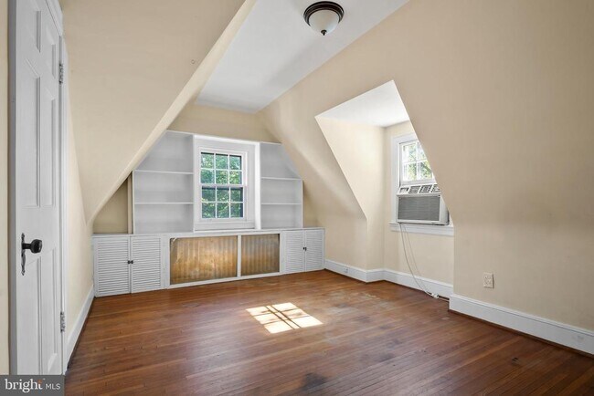 Building Photo - 4739 16th St N