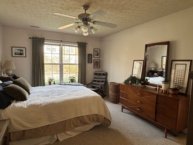 Building Photo - 3730 Ellison Dr