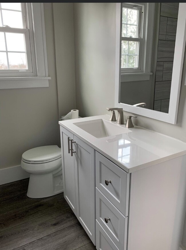 Building Photo - 257 Lovers Ln