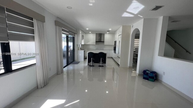 Building Photo - 3570 W 92nd Pl