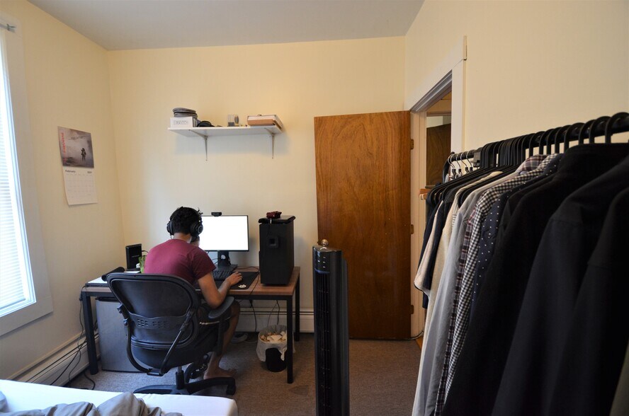 Building Photo - 37 Brookline St