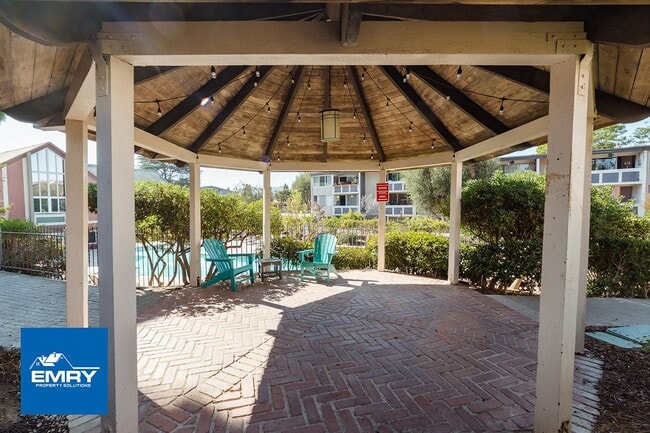Building Photo - Beautiful 2 Bedroom, 2 Bathroom Condo In C...