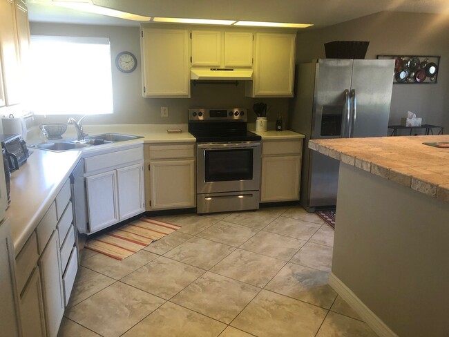 Building Photo - Furnished townhome rental in Sun Lakes Cot...