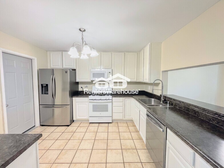 Building Photo - 1541 Sword Dancer Dr