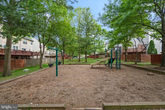 Building Photo - 6637 Kelsey Point Cir