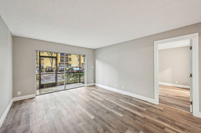 Building Photo - 460 NW 20th St