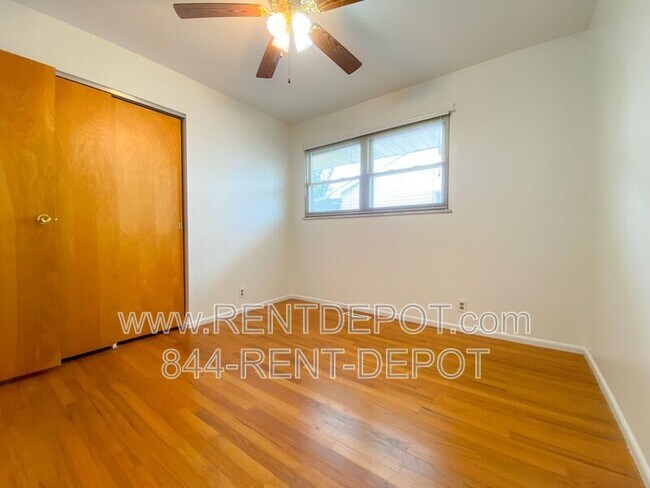 Building Photo - 3701 Sweetser Ave