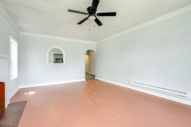 Building Photo - 2840 S Moreland Blvd