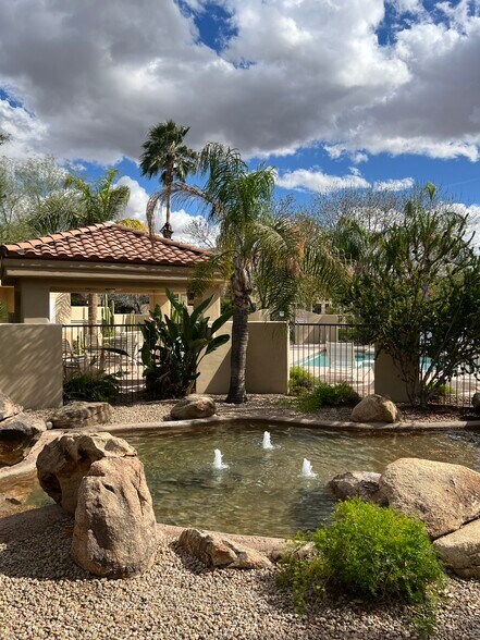 Building Photo - 9070 E Gary Rd