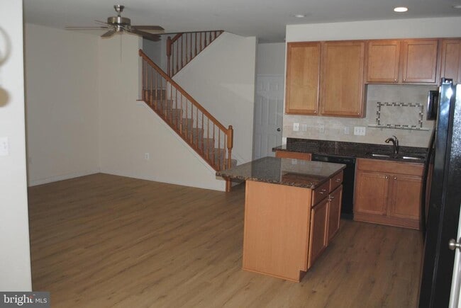 Building Photo - 345 Elizabeth Dr