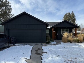 Building Photo - Beautifully Updated 3 Bed/2 Bath Home - Lodgepole Drive