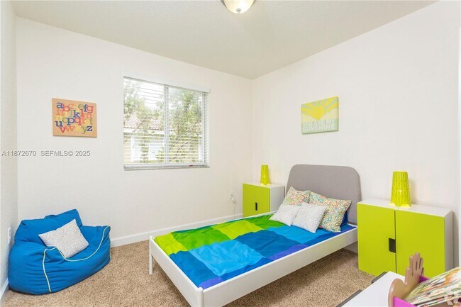 Building Photo - 2467 SE 12th St