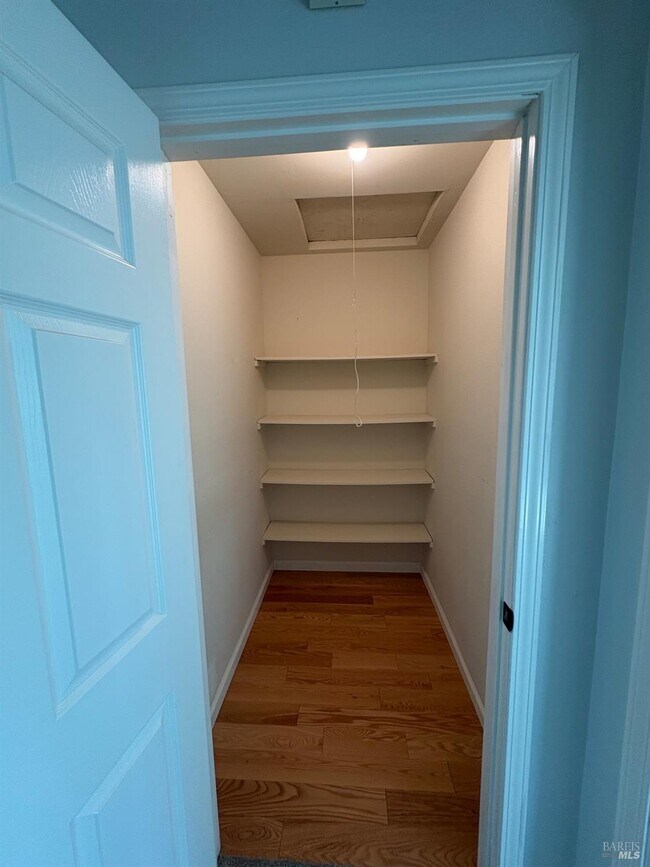 Building Photo - 5705 Davis Cir