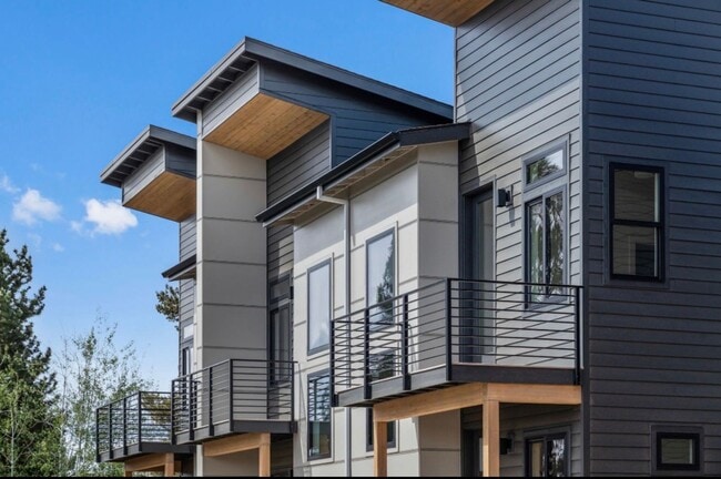Building Photo - Spectacular BRAND NEW Custom 2-bd/2-bath with view of Redmond Canal!