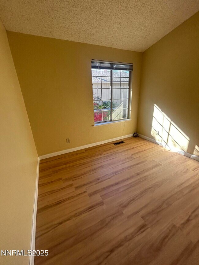 Building Photo - 1100 Big Springs Rd