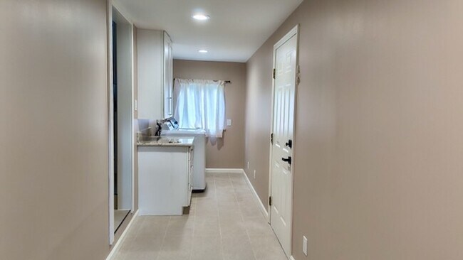 Building Photo - 11354 Berkshire Dr