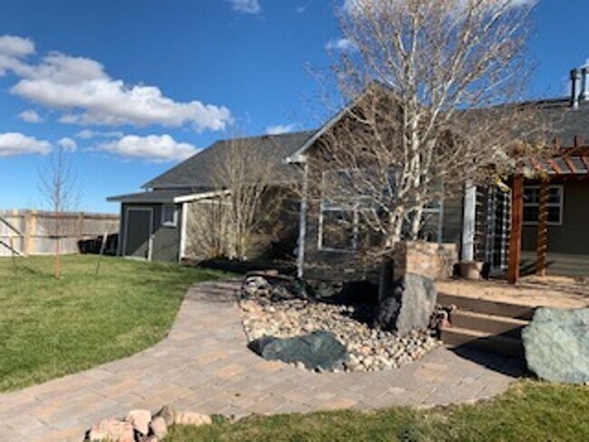 Building Photo - Fabulous 4 bedroom, 3 bath Rural Property ...